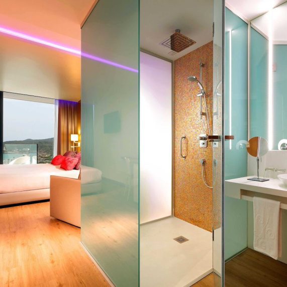 14442837_ImageLargeWidth