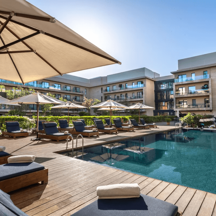 16256-116577-f75638912_4k