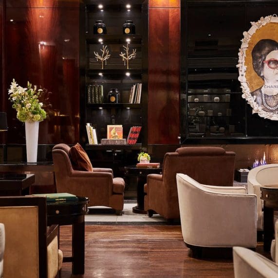 CASAB-P0426-Living-Room-Fireplace.16x9