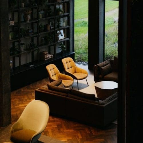 imgi_12_Hotel-Geysir-Lounge-mood-600x770