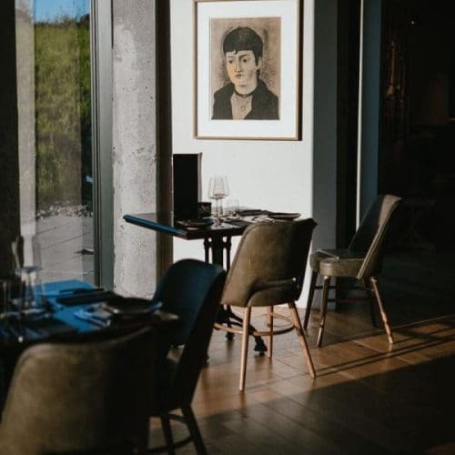imgi_19_Hotel-Geysir-Resturant-mood-600x821