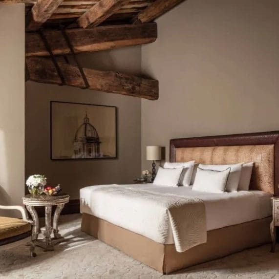 imgi_62_anantara_palazzo_naiadi_rome_hotel_premium_room_clementino_880x620