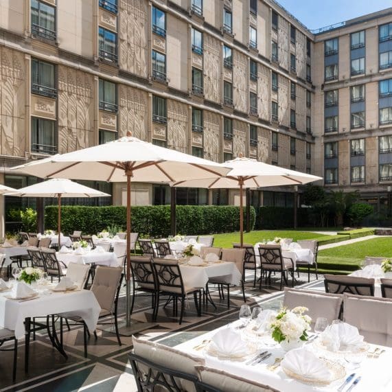 imgi_9_684aaca699676b02dd567dc5_Cohen-COLLECTIONNEUR-1